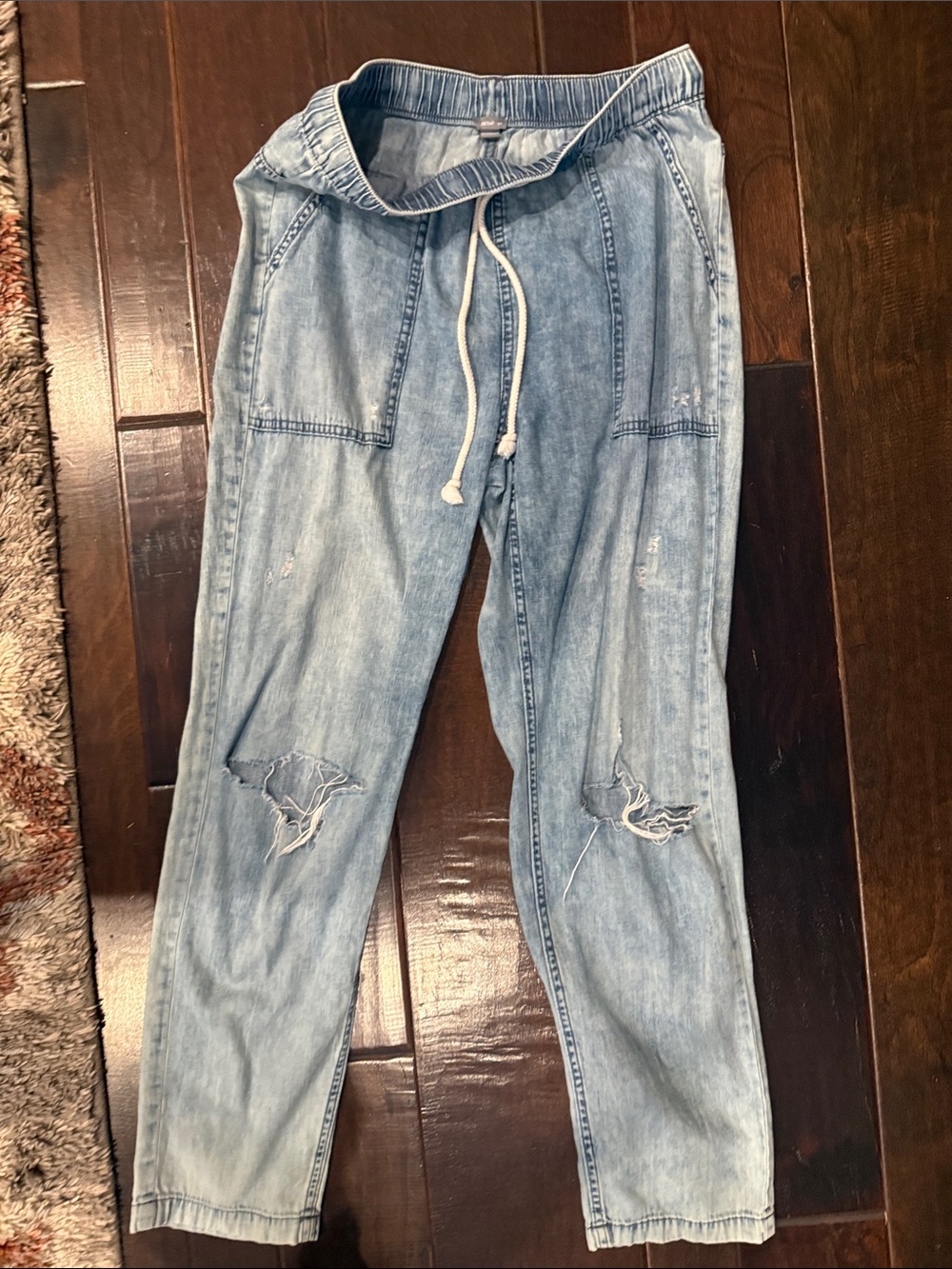 Light Blue women’s  Distressed Drawstring Jeans Aerie size small